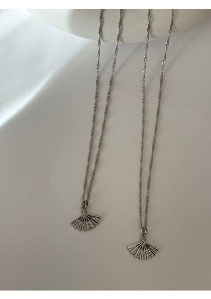 Xuping Yelpaze Model Taş Detaylı Çelik Silver Renk Kolye modelleri