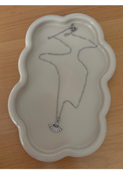 Xuping Yelpaze Model Taş Detaylı Çelik Silver Renk Kolye fırsatları