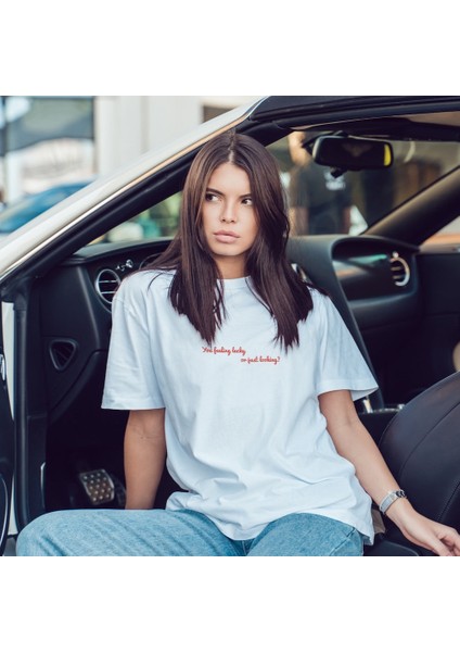 Feeling Lucky Oversize Tişört - Beyaz fırsatları