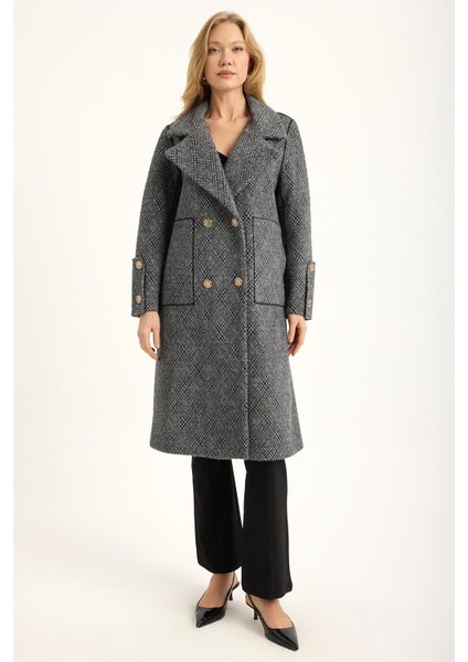 Uzun Çift Taraflı 2 Cepli 4 Düğmeli Kaban