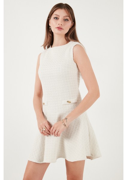 Pamuklu Regular Fit Bisiklet Yaka Düğme Detaylı A Kesim Mini Elbise Bayan Elbise 6525687 modelleri