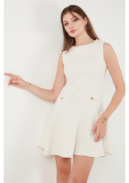 Pamuklu Regular Fit Bisiklet Yaka Düğme Detaylı A Kesim Mini Elbise Bayan Elbise 6525687 indirimleri