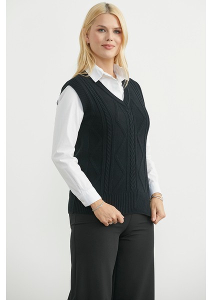 V Yaka Motifli Triko Süveter - Siyah indirimleri