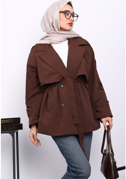 Kahverengi Kravuze Yaka Düğmeli Kısa Trençkot