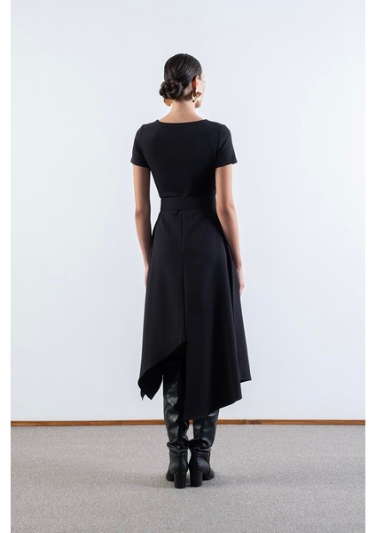 Osmanno Bisiklet Yaka Asimetrik Kesim Kemerli Elbise Siyah modelleri