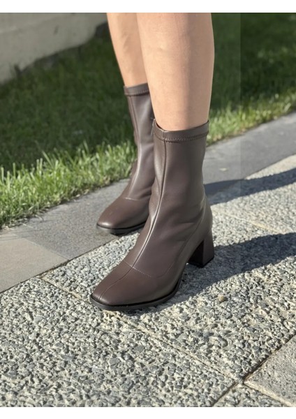 Felix Esnek Streç Kısa Topuklu Kadın Bot Büyük Numara fiyatları