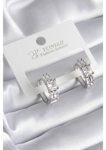 Pirinç Gümüş Renk Kare Zirkon Taşlı Kadın Küpe