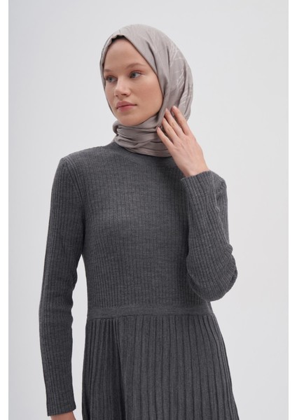 Simetrik Jakar Italyan Ipekli Şal Füme fiyatları