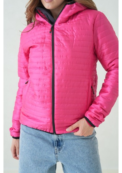 İçi Astarlı Su ve Rüzgar Geçirmez Cepli Kapüşonlu Kadın Mont indirimleri