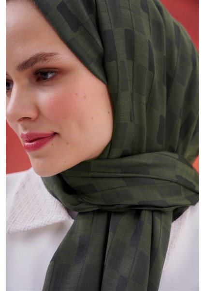 Küpçizgi Jakar Italyan Ipekli Şal Haki fırsatları