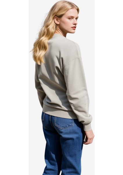 Kadın Regular Fit Yuvarlak Yakalı Sweatshirt modelleri