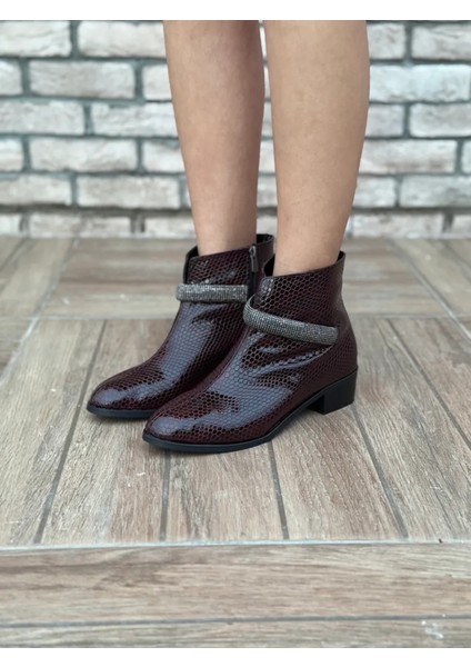 Lusso Kroko Taş Tokalı Büyük Numara Kadın Ayakkabı Şık ve Zarif Topuklu Model