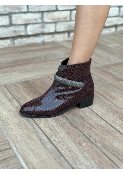 Lusso Kroko Taş Tokalı Büyük Numara Kadın Ayakkabı Şık ve Zarif Topuklu Model indirimleri