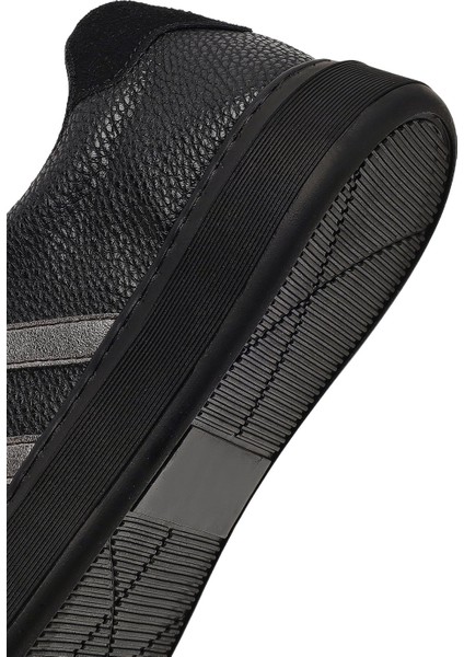 Kadın Siyah Bağcıklı Kalın Tabanlı Sneaker 25AFE145414
