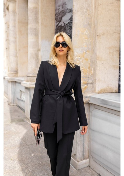 Kadın Bağalamalı Model Kuşaklı Blazer Takım Elbise indirimleri