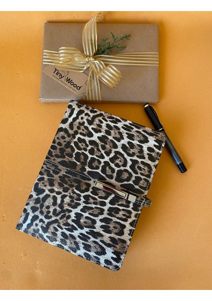 Leopar Desenli Deri Kaplı Kilitli Ajanda | Hesap Makineli | Tarihsiz Planlayıcı