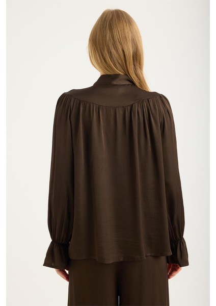 Bağcıklı Dik Yaka Gömlek indirimleri