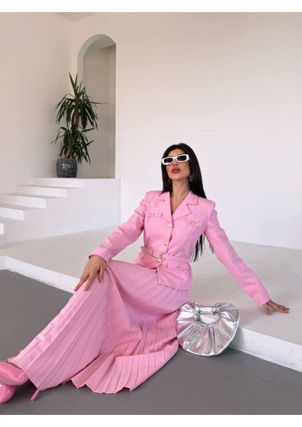 Kadın Kemerli Gold Düğmeli Premium Ceket Pileli Uzun Etek Takım Elbise