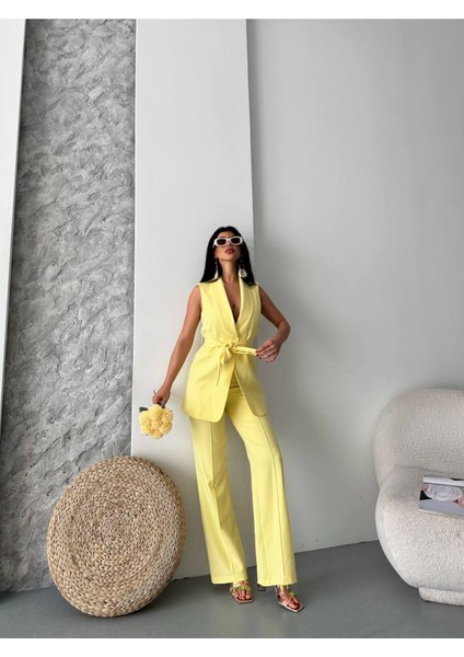 Kadın Şal Yaka Kuşaklı Yelekli Palazzo Pantolonlu Takım Elbise fırsatları