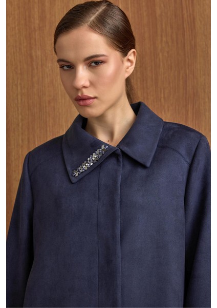 Devrik Yaka Taş Detaylı Süet Görünümlü Büyük Beden Pardesü Lacivert 6795