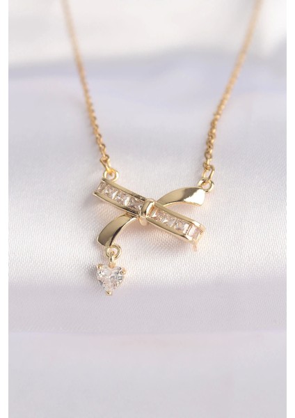 Bfs 316L Çelik Zincir Altın Renk Zirkon Taşlı Kalp Detay Fiyonk Kolye