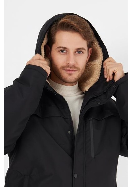 İçi Kürklü Su ve Rüzgar Geçirmez Cepli Kapüşonlu Erkek Mont fiyatları