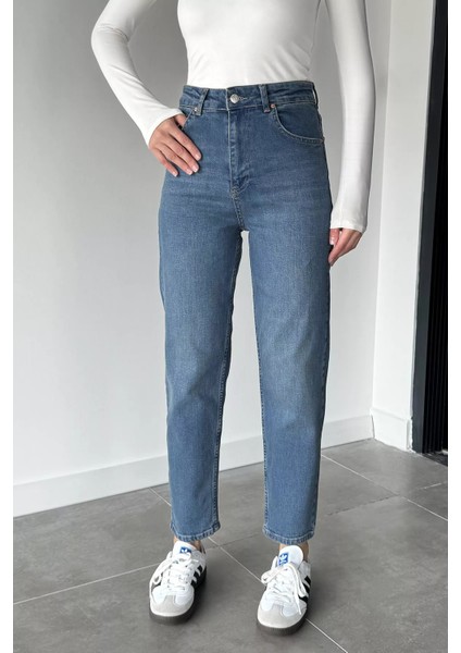 Kadın Yüksek Bel Mom Jean Kot Pantolon P-00018898 modelleri
