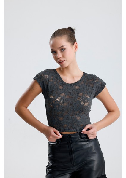 Dantel Transparan Kısa Kollu Bluz | BUST35379