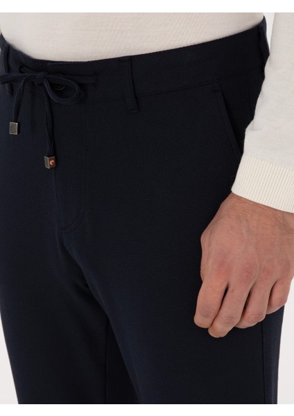 Erkek Lacivert Slim Fit Beli Bağcıklı Kanvas Pantolon 50308731-VR033 indirimleri