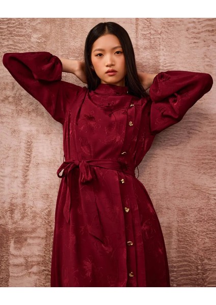 10002521311014 Omuzdan Aşağı Düğmeli Kol Ucu Lastikli Jakar Elbise fiyatları