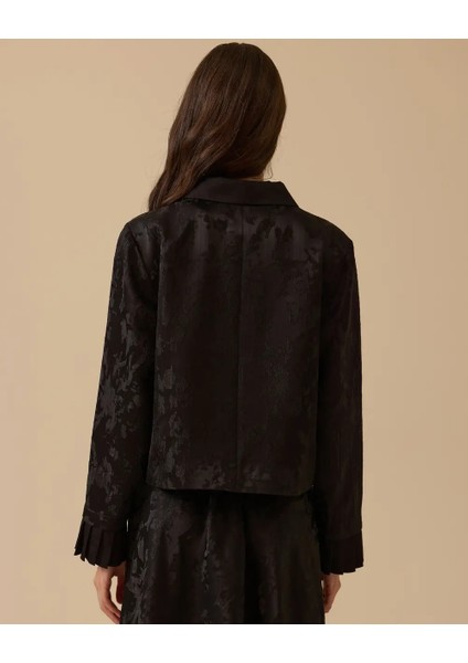 10002521111020 Önden Düğmeli Jakar Kumaş Kol Ucu Piliseli Şık Ceket fırsatları