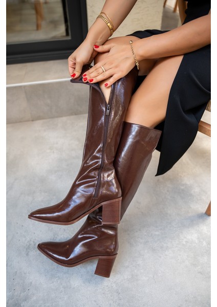 Volera Acı Kahve Deri Küt Burun Topuklu Çizme fırsatları