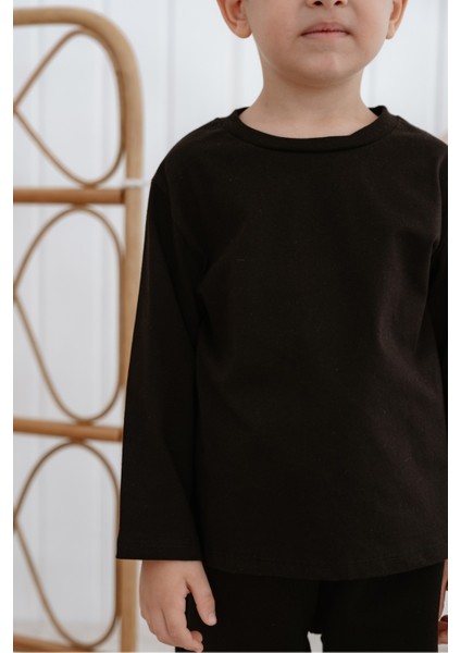 Uzun Kollu ve Pamuklu Siyah Tişört Erkek Çocuk fiyatları