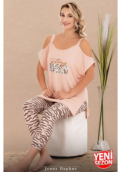 Lady Zebra Desenli Omuz Detaylı Kapri Pijama Takımı