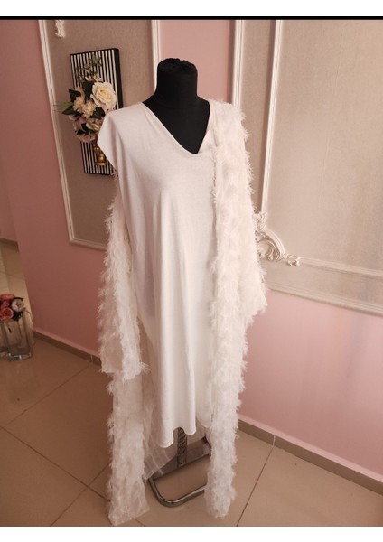 Beyaz Püsküllü Lohusa Sabahlığı ve Geceliği fiyatları