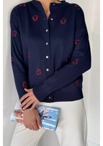 Kalp Nakışlı Kadın Triko Hırka (S-M-L Uyumludur) P-00018884