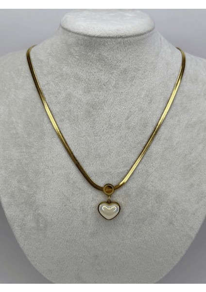 Büyük Beyaz Kalpli ve Love Yazılı Gold Kolye