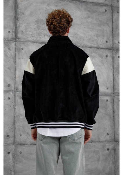 Siyah Nmrc Nakış Detaylı Kadife Oversize Ceket fırsatları