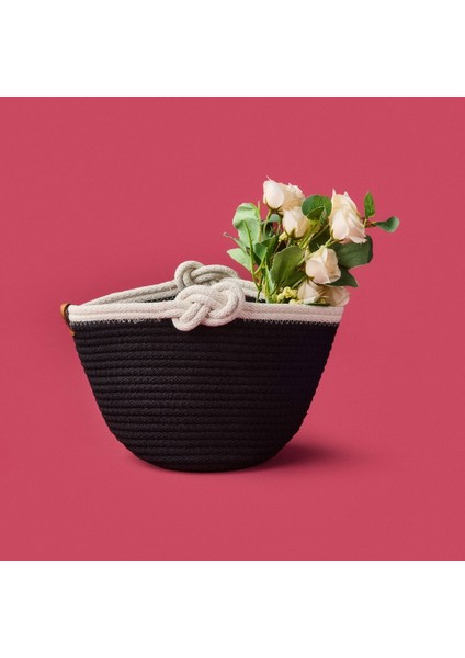 Kurdeleli Örgü Saksı - Siyah / Beyaz - 19X22X22 cm modelleri