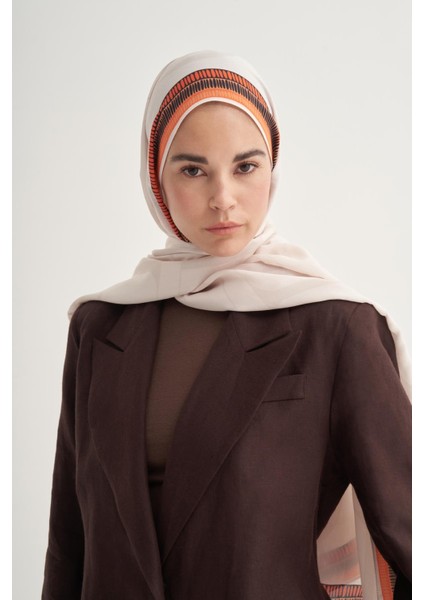 Side Monogram Floş Şal Krem fırsatları