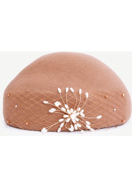 Broş Inci Detaylı Yün Şapka