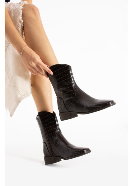 Clara Kahve Renkli Kroko Küt Burunlu Kroko Desenli Kalın Topuklu Kadın Bilekte Bot