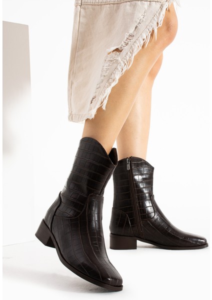 Clara Kahve Renkli Kroko Küt Burunlu Kroko Desenli Kalın Topuklu Kadın Bilekte Bot fırsatları