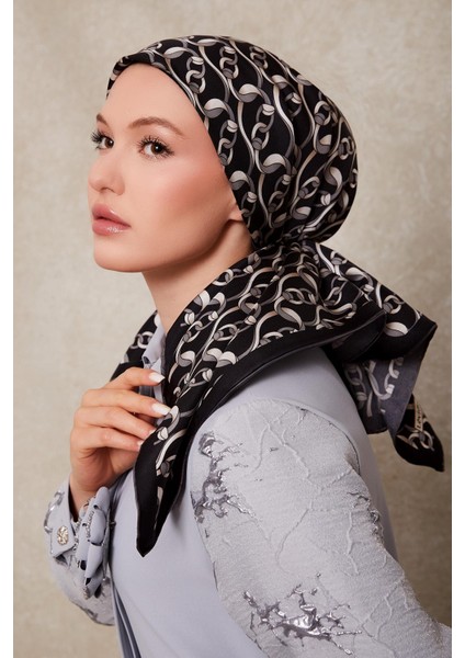 Siyah-Gri Zincirli Desenli Twill İpek Eşarp