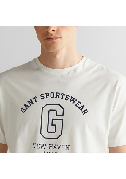 Erkek Krem Regular Fit Bisiklet Yaka Logolu T-Shirt fırsatları