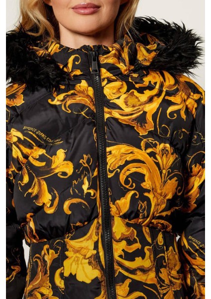 Kadın Regular Fit Barok Desenli Kürklü Kapüşonlu Crop Şişme Mont - Siyah/altın Sarısı