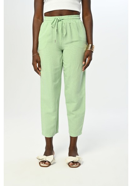 Kadın Rahat Kalıp Beli Lastikli Düz Renk Pantolon