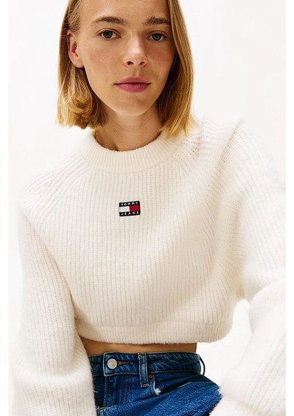 Kadın Boxy Fit Yün Karışımlı Düşük Omuzlu Crop Kazak - Kırık Beyaz fırsatları