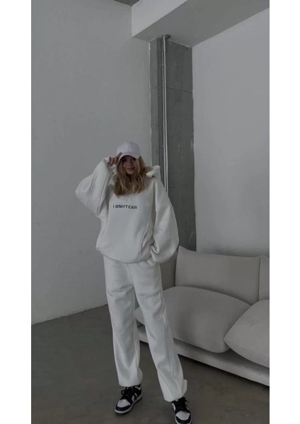 Nakış Işlemeli Üç Iplik Sweat Takım- Beyaz fırsatları