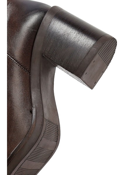 Kadın Kahverengi Fermuarlı Kalın Topuklu Deri Çizme 25WFD282118